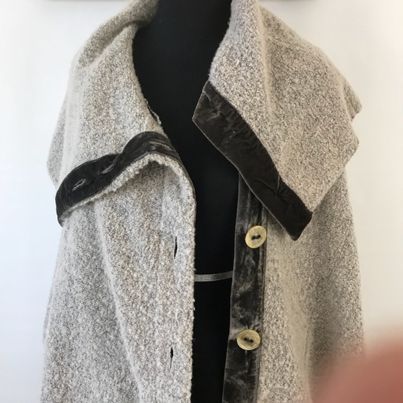 ❌❌Sold❌❌Anthro - Angle of the North Velveteen - Picture 7 of 8